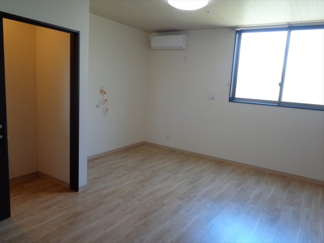 居室（夫婦部屋）